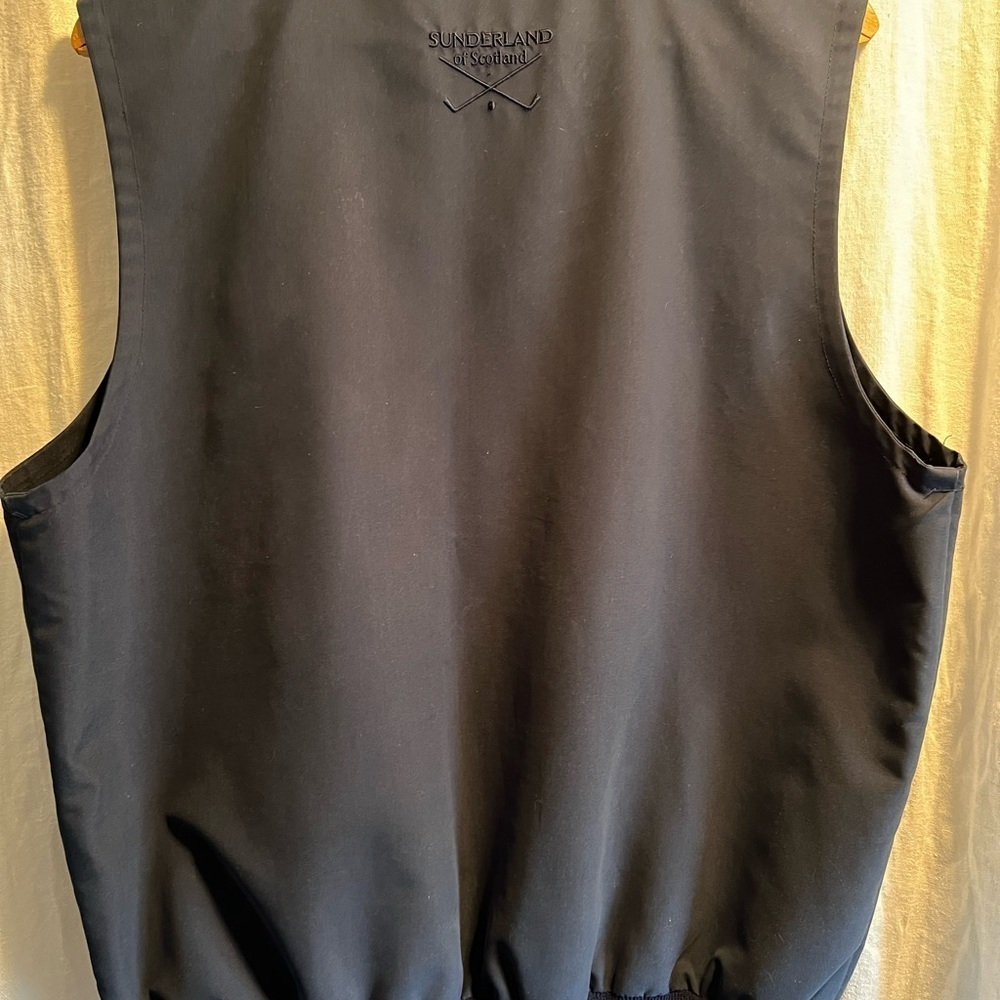 Vintage woman's Sunderland of Scotland Golf Vest. Navy/tan Size L. Great shape. - Picture 4 of 8